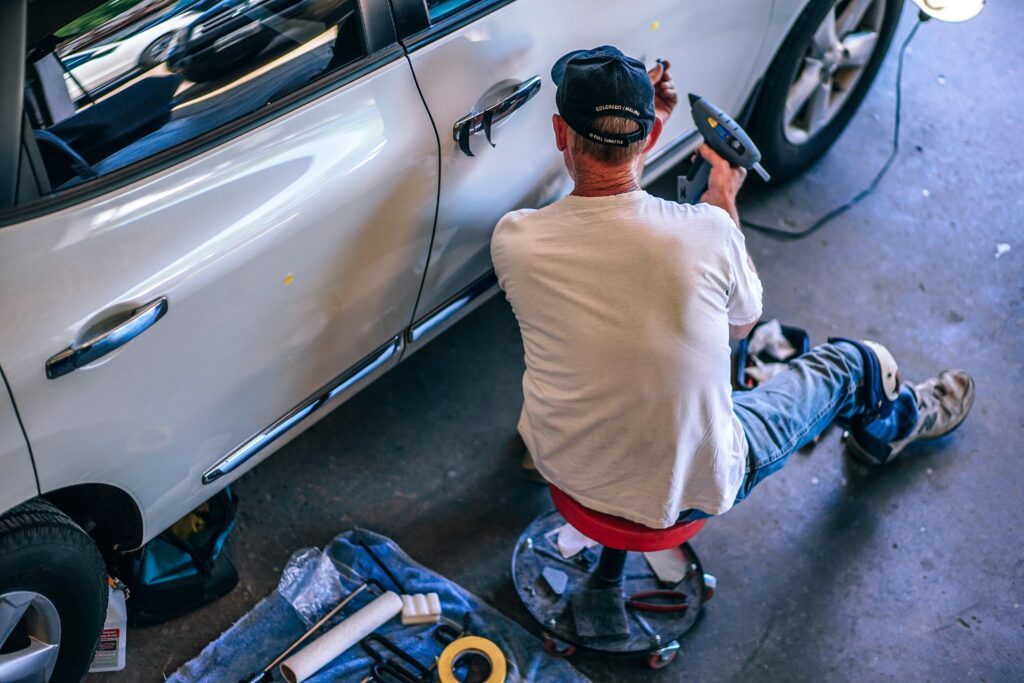 Automotive service technician resume examples need to contain not only a solid work history but also related keywords